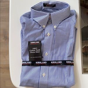 Men’s Long Sleeves Shirt.  Blue and White Striped